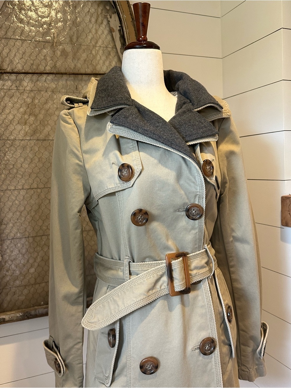 SUPERDRY Women's Vintage City Mac Khaki Double Breasted Trench Coat Medium M - Picture 4 of 16